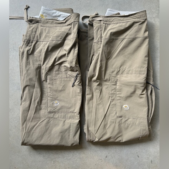 Mountain Hardwear Zip Off Travel & Hiking Pants - size 4 & 6 - Picture 8 of 8